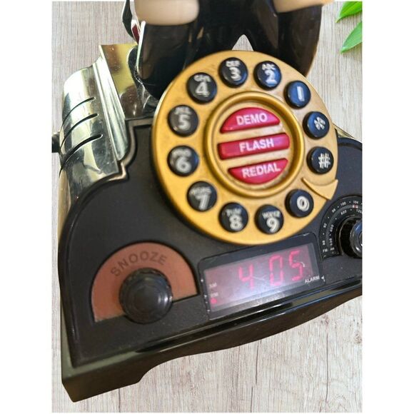 Vintage Mickey Mouse Talking Phone Radio and Alarm Clock - Picture 6 of 6